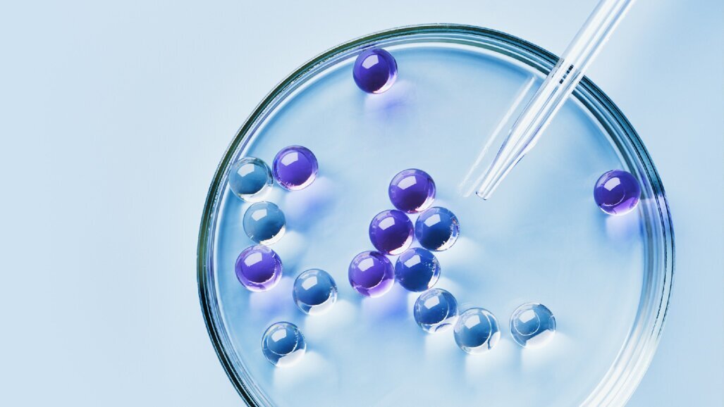 Valutazione in vitro di una nuova formulazione di dentifricio per la prevenzione e la rimozione delle macchie causate dall'uso di antisettici