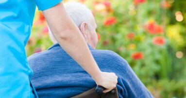 Parodontitis versnelt cognitieve achteruitgang bij Alzheimer