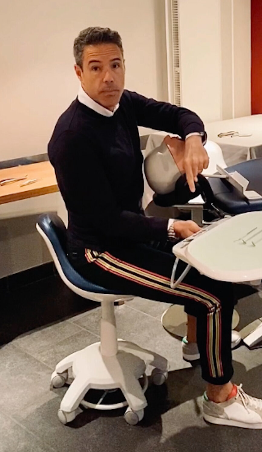 Figure 5 : placez le support sous l'instrument