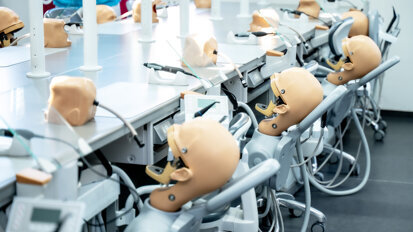 Digitale Zahnmedizin: Halle rüstet Zahnmedizin mit modernem Simulationssaal aus