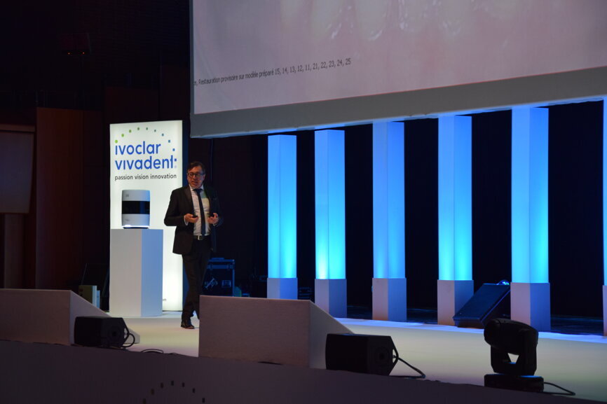 Dominique Vinci presenting.