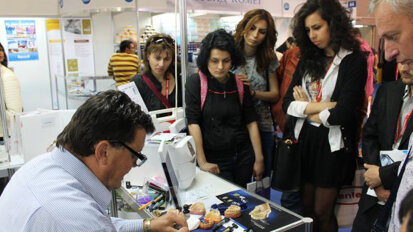 Форуми, обучения и безплатни акции посрещат специалистите на „Булмедика/Булдентал 2015“