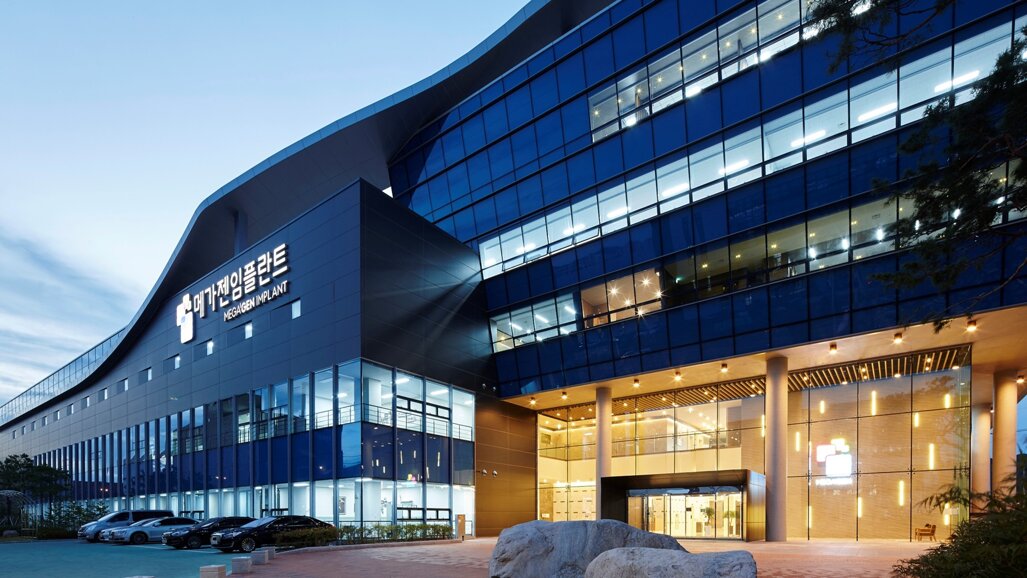 BLUEDIAMOND ZYGOMA expands MegaGen’s full-arch implant portfolio