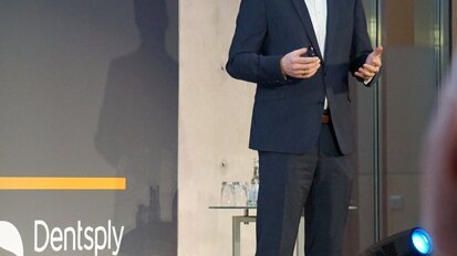 Holger Emmert, Vice President Digital Platforms and Marketing CAD/CAM and Orthodontics at  Dentsply Sirona welcomed the participants. (Image: Dental Tribune International)