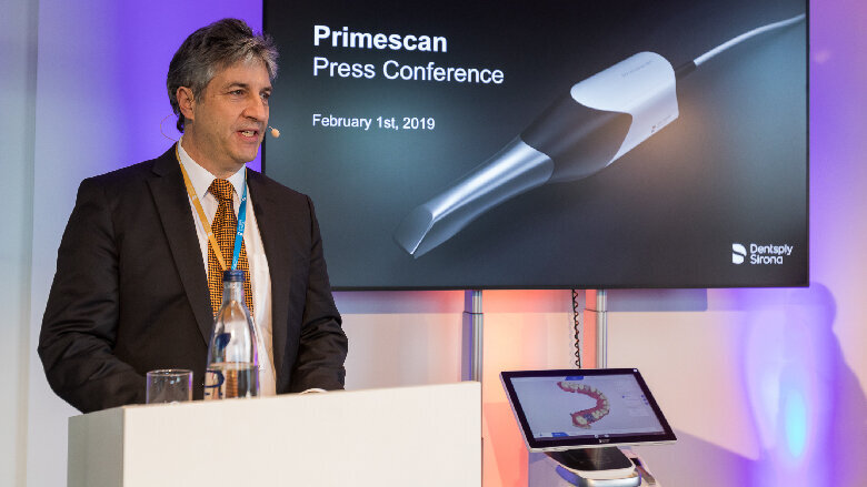Dr Alexander Völcker (Group Vive President CAD/CAM and Orthodontics at Dentsply Sirona) addressed members of the press. (Photograpah: Dentsply Sirona)