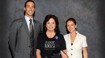 AADOM names Robyn Rossetter Office Manager of the Year AADOM names Robyn Rossetter Office Manager of the Year