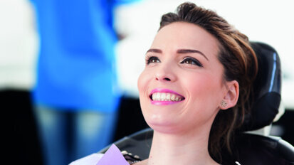 Orthograde apical application of an MTA plug in a tooth without constriction