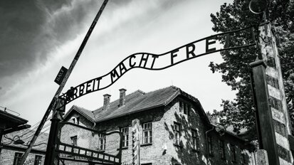 Excuses Duitse tandartsen voor nazipraktijken in Tweede Wereldoorlog