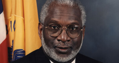 Former surgeon general calls for midlevel providers