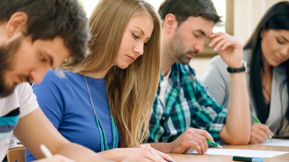 Bewerberansturm für Aufnahmetest zum Medizinstudium