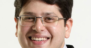 Dr. Tapan N. Koticha receives Richard J. Lazzara Fellowship in Advanced Implant Surgery