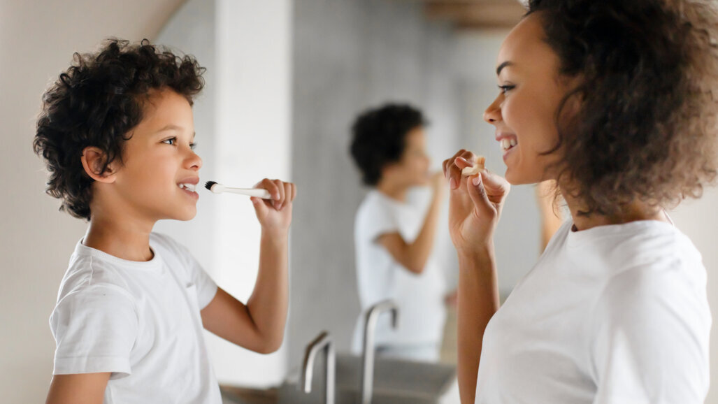 Study links lack of supervised brushing in childhood to caries