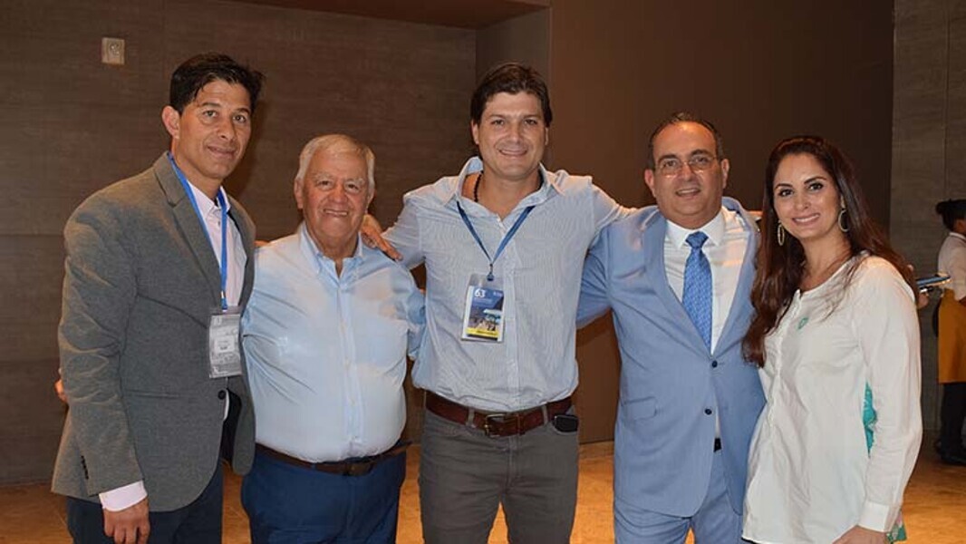 Colegas y ponentes posan en Cartagena de Indias.