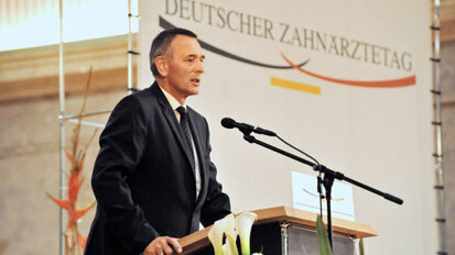 Schallende Ohrfeige für Gesundheits- und Kultus-Politik Schallende Ohrfeige für Gesundheits- und Kultus-Politik