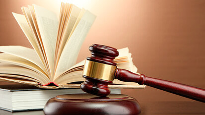 La corte costituzionale falcidia l’organo disciplinare d’appello dei medici e degli odontoiatri