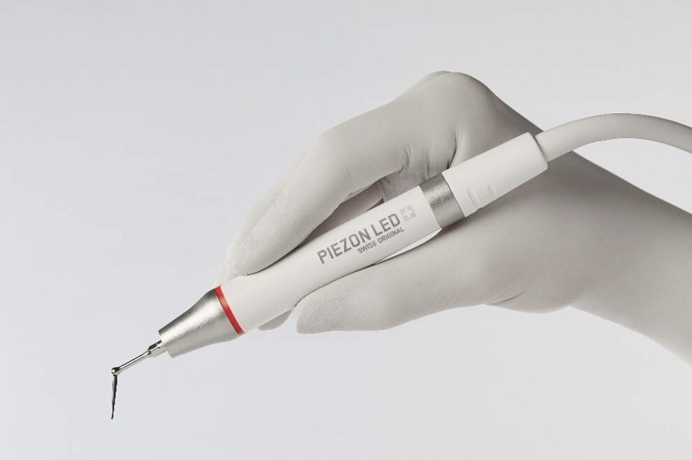 Introduced in 1981, PIEZON technology was developed for ultrasonic removal of calculus and has been continually refined since its launch.
