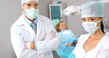 Schippers: mondzorg, kom er onderling uit