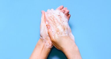 How a mouthwash can help prevent viral infection