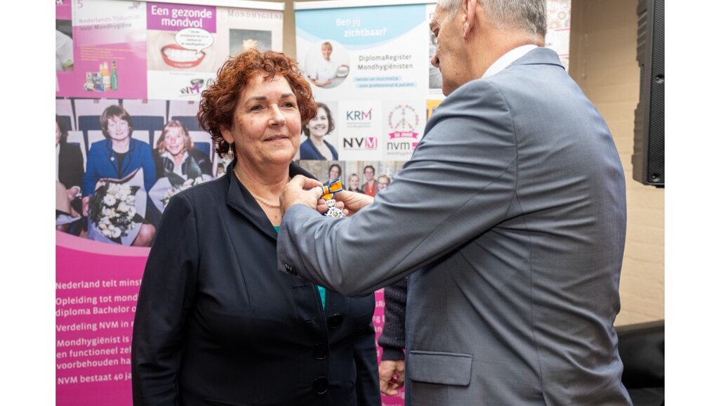 Koninklijke onderscheiding voor NVM-directeur Ellen Bol-van den Hil
