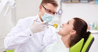 Din 2007 până în prezent, aproximativ 14.000 de medici au plecat să profeseze în străinătate. Anul trecut, au plecat din România mai mult de 2.400 de specialişti.