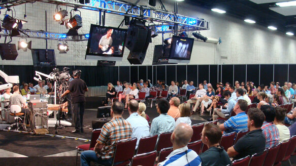 Aloha! AAE holds its annual meeting in Honolulu (and this time, no rain!)