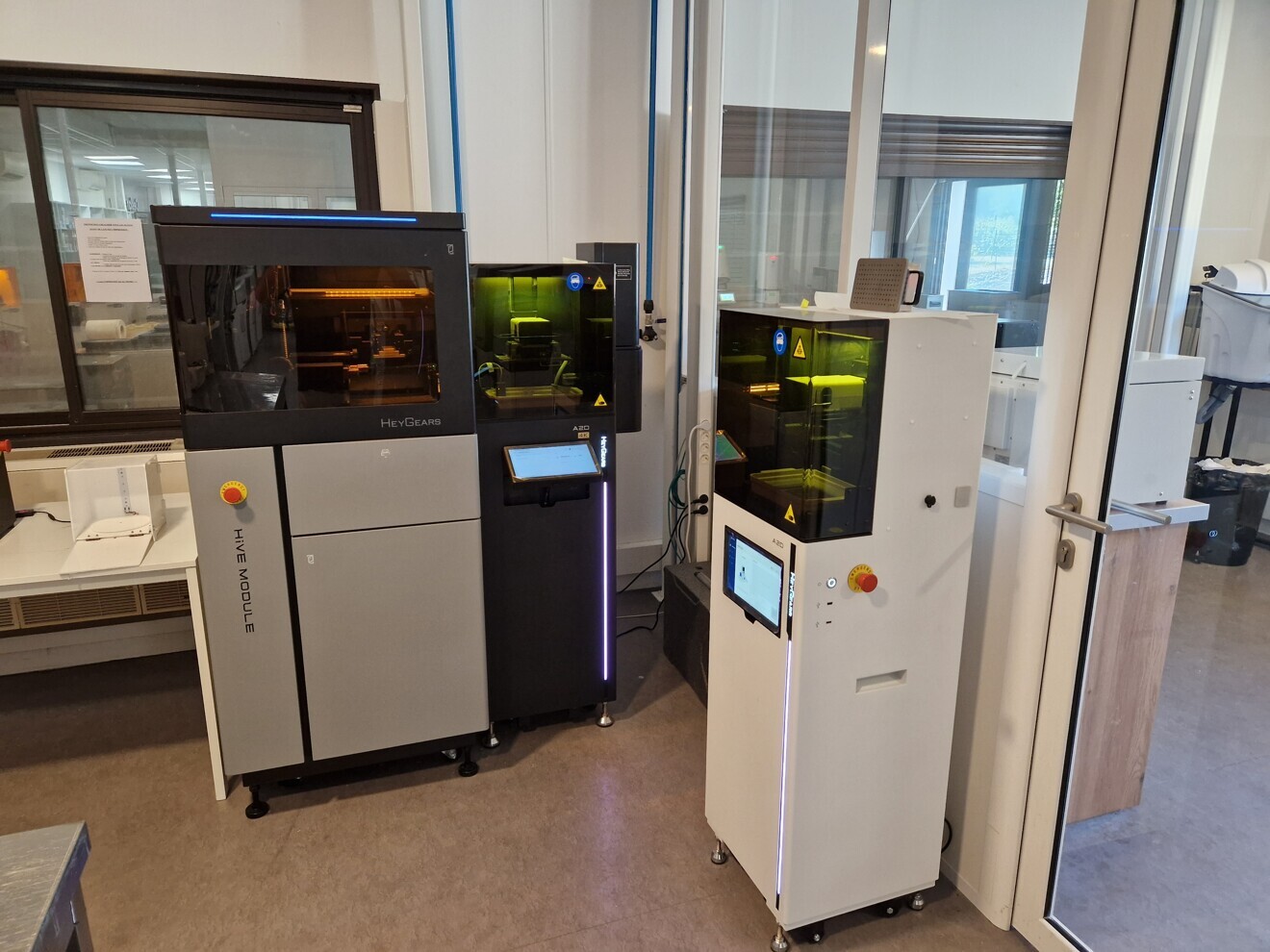 HeyGears UltraCraft A2D 4K with the HiVE module and HeyGears UltraCraft A2D.