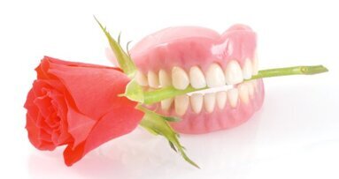 Vrouwen beoordelen partner op gebit