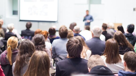 Experten treffen sich zum ersten europäischen Aligner-Kongress