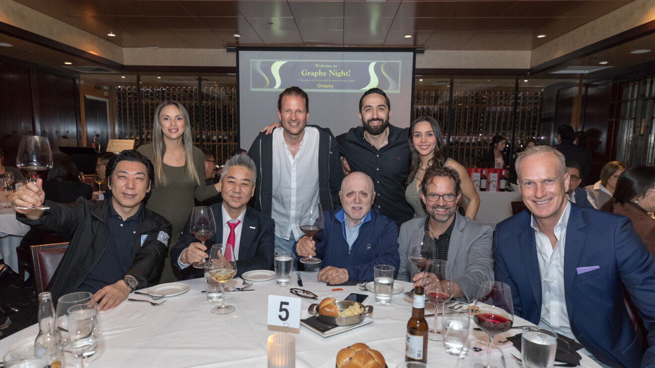 Graphy Night, featuring international orthodontic experts, was a well-attended event. 