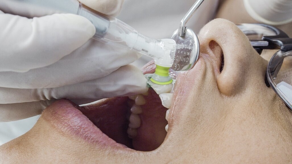 NEWSLETTER - DENTAL TRIBUNE LATINOAMERICA EDICION #1