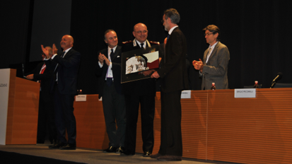 Durante il Congresso “Corte di Giustizia Popolare per il Diritto alla Salute” premiato il Comandante dei NAS