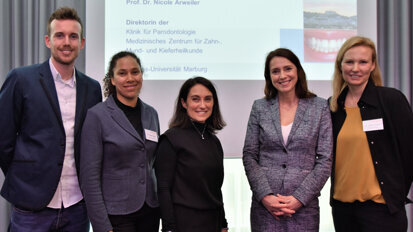 Mundspülungen mit ätherischen Ölen verbessern Biofilmmanagement Mundspülungen mit ätherischen Ölen verbessern Biofilmmanagement