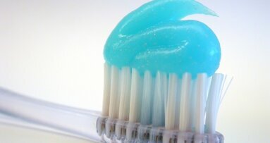 Niedrige Eindringung des Fluorids