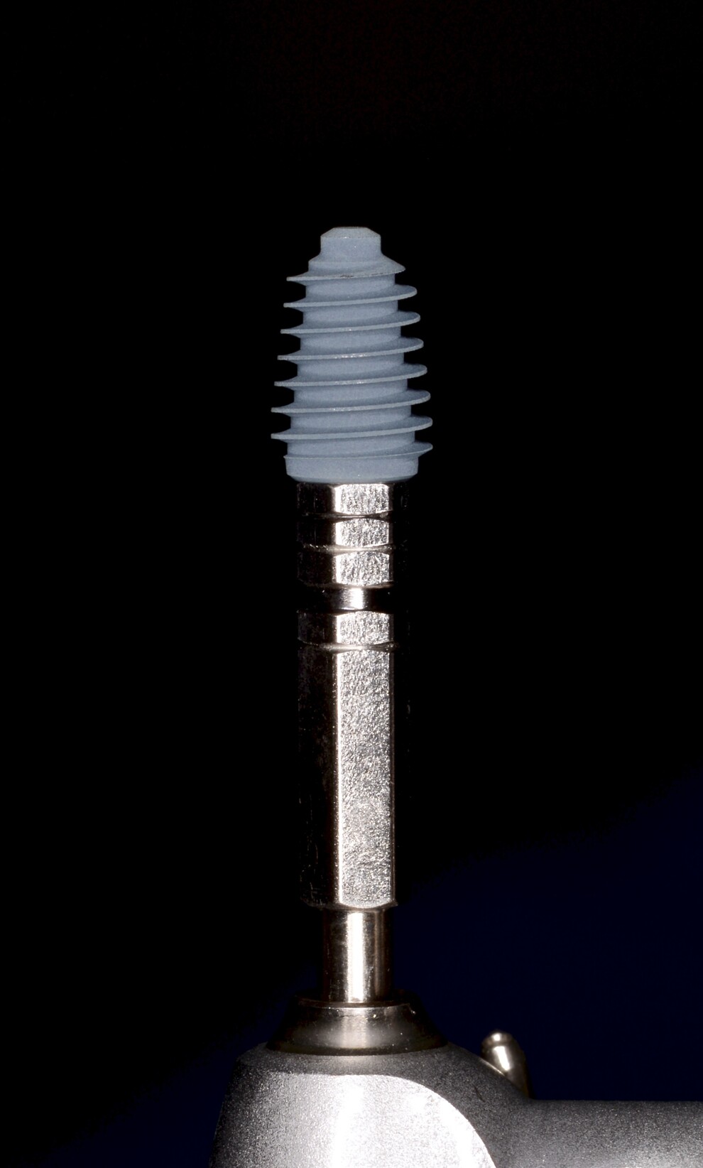 Fig. 4: AnyRidge implant (MegaGen).