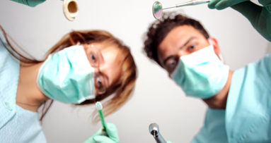 Hohe Behandlungskosten infolge von Zahnerkrankungen