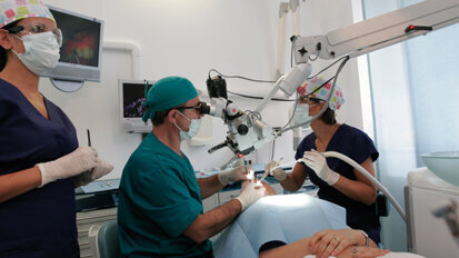 Il microscopio operatorio in odontoiatria: come è stato introdotto, quali i campi d’uso e le specificità positive e negative