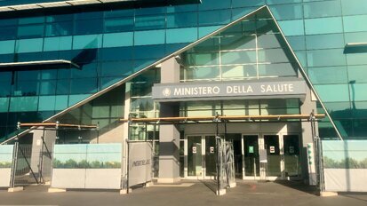 AIO: rivedere nelle strutture obbligo vaccinale per amministrativi e regole per richiamo dei sanitari