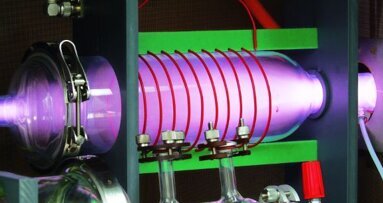 Keimfreie Materialien für Implantate und Prothesen