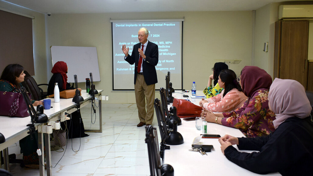 IADSR workshop on dental implants  