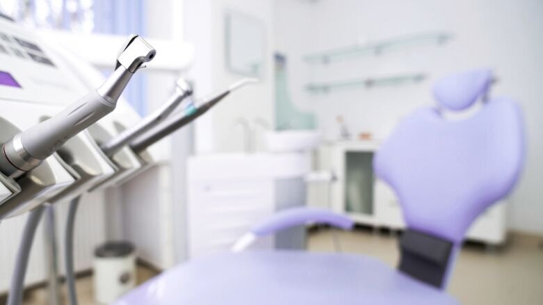 Tuchtcollege verbiedt beugelende tandarts orthodontie