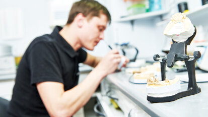 Zahntechniker-Handwerk sieht Licht und Schatten im Koalitionsvertrag