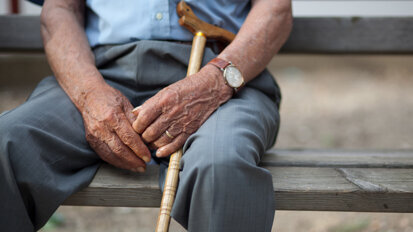 Zusammenhang zwischen Gebrechlichkeit und dentaler Probleme