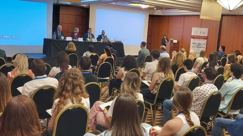 A Napoli il VII Congresso U.N.I.D. su “Oral health: lo specchio dell’organismo”