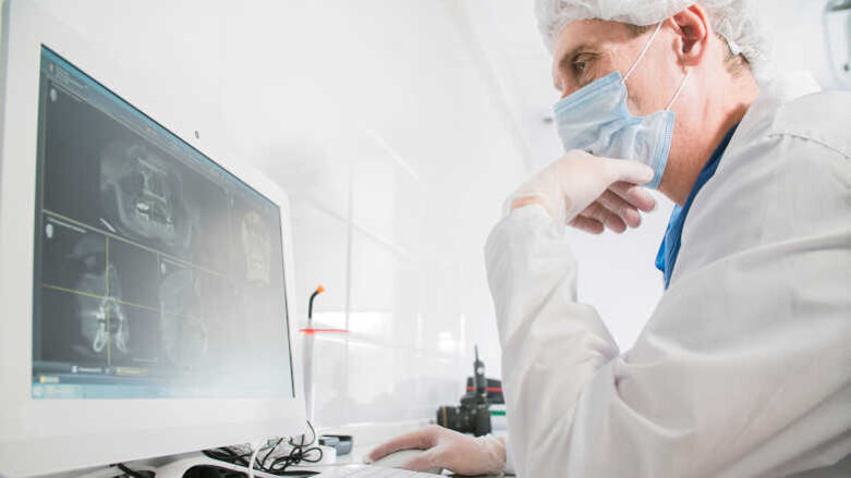 Associações dentárias pedem financiamento para programa militar de pesquisa odontológica em 2020