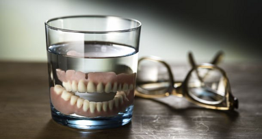 Los pacientes con enfermedad coronaria edéntulos tienen el doble de mortalidad