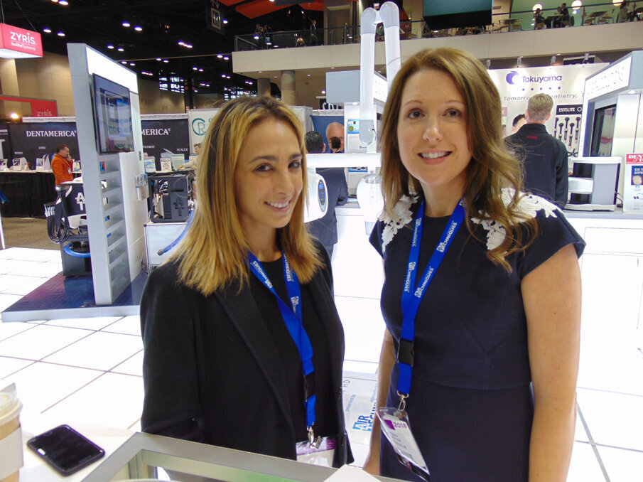 Sarah Belaidi, left, and Carly Fish of Air Techniques. (Photo: Fred Michmershuizen/Dental Tribune America)