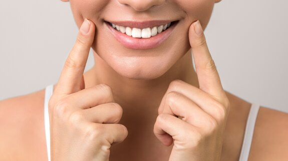 Non-invasive caries management: vVARDIS in the context of global sustainable oral healthcare