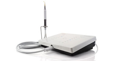 PIEZOSURGERY inserts with  clinicians for clinicians