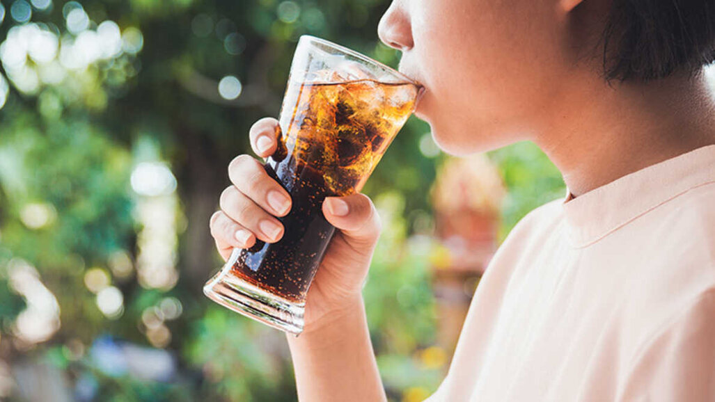 Dodatkowe 100 ml słodkiego napoju może zwiększyć ryzyko cukrzycy