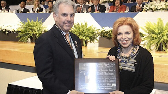 Trade specialist honored by Greater N.Y. Dental Meeting